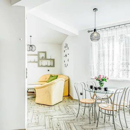 5 Bedroom Stunning In Grzybowo (West Pomeranian)