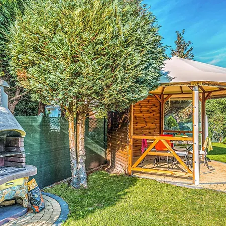 5 Bedroom Stunning In *