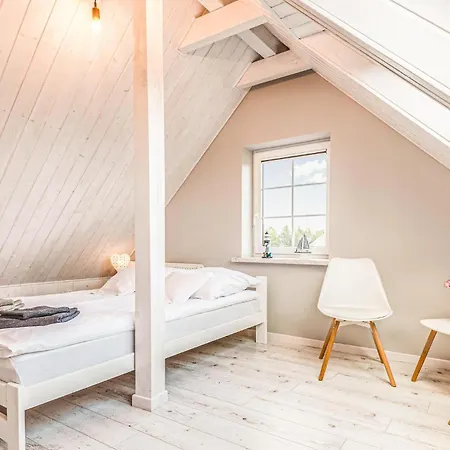 5 Bedroom Stunning In Casa de Férias Grzybowo (West Pomeranian)